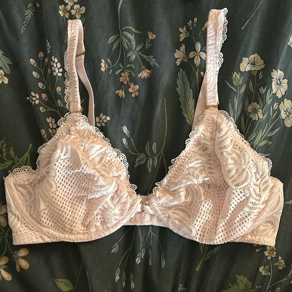 Pink Lace Aerie Bra